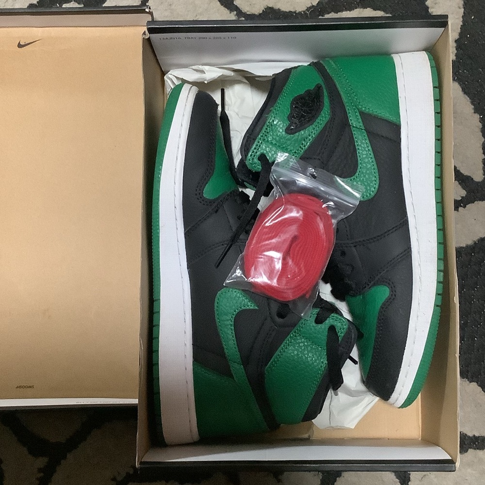 Retro Jordan Pine 1’s